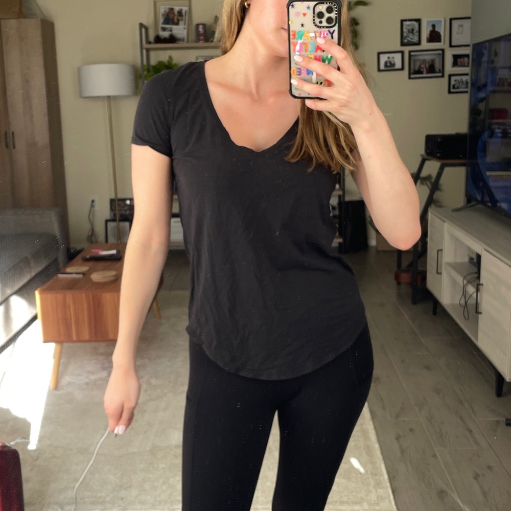 LULULEMON black v neck workout top
